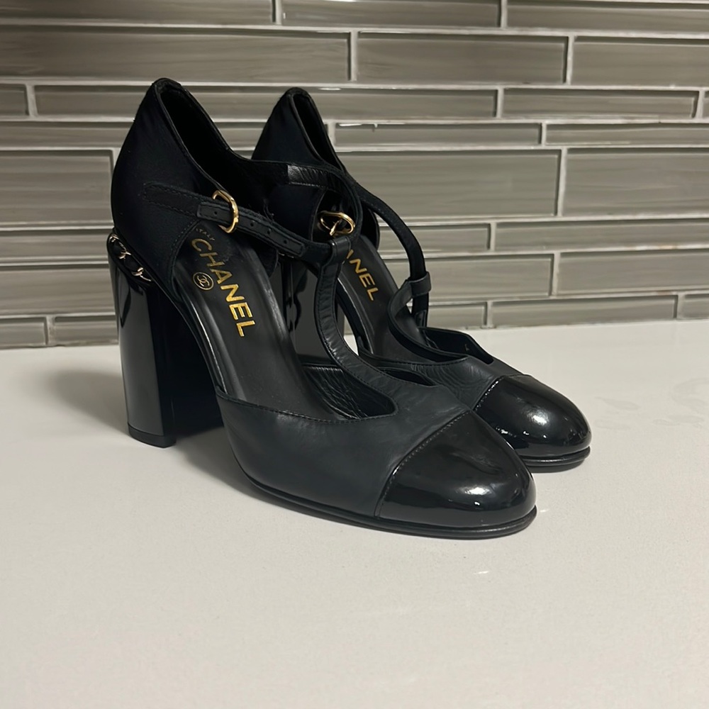 Chanel Mary Jane Pumps Gold Chain Heel Shoes